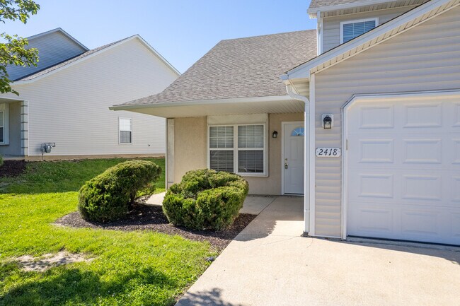 Photo - 2418 Northampton Dr