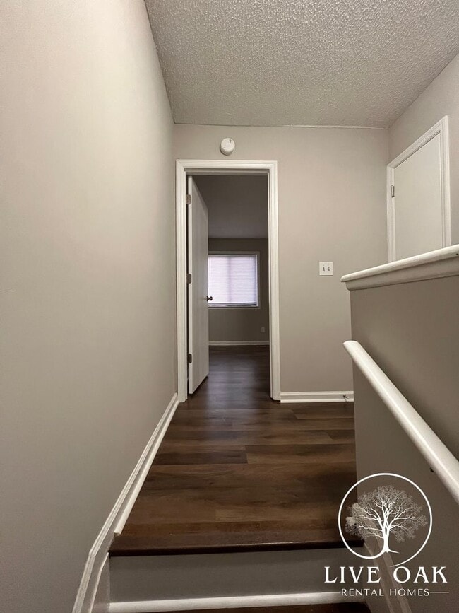 Photo - 912 Pineland Ave