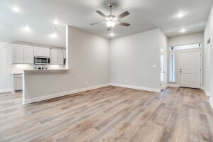 2906 Orchid Dr