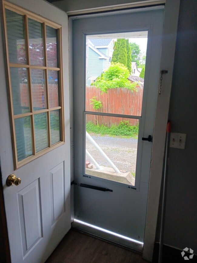 Building Photo - 220 Gage St Unit 220a Rental