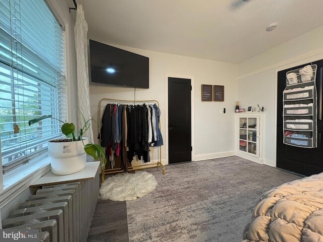 Photo - 165 35th St NE