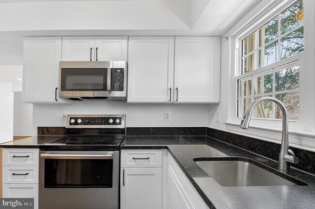 Photo - 7753 Inversham Dr Unit 228