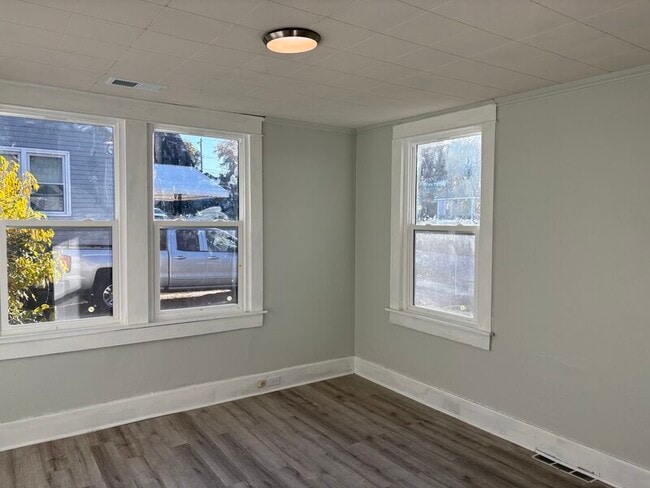 Photo - 225 Poplar St Unit A