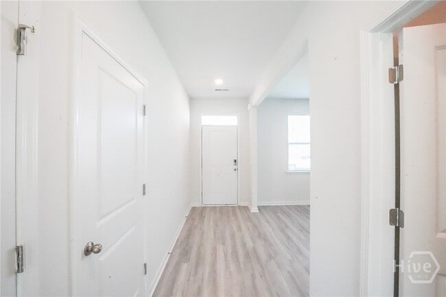 Photo - 102 Windrush Pnes