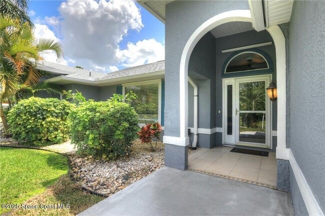 Photo - 562 Rolling Hill Dr