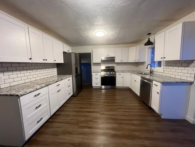 Photo - 1474 E Main St