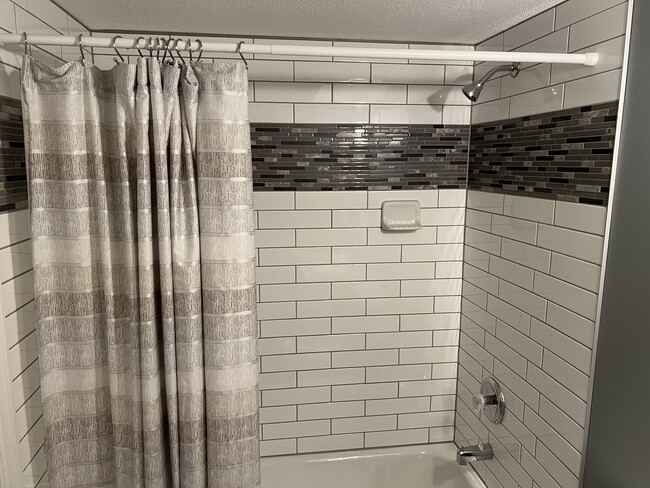 Photo - 4298 Chateau de Ville Dr Unit F