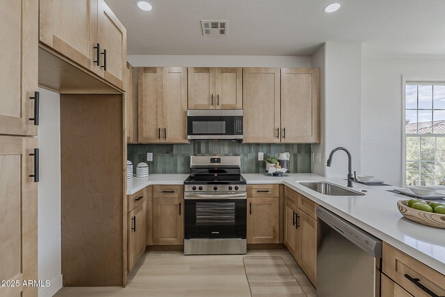 Photo - 28934 N 124th Ln Townhome