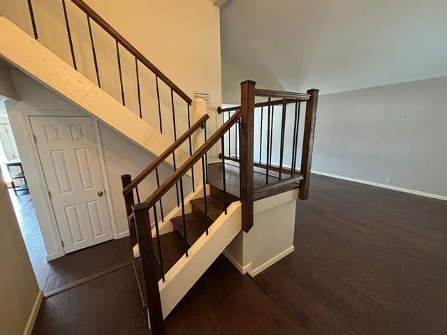 Photo - 2113 Via Del Norte