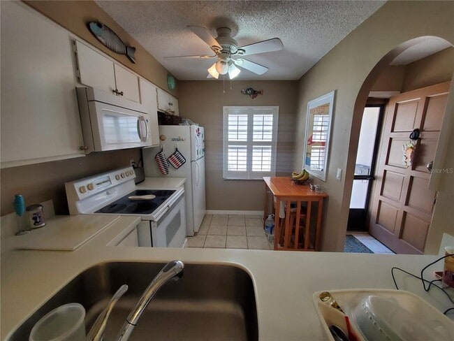 Photo - 1400 Arrowhead Cir W