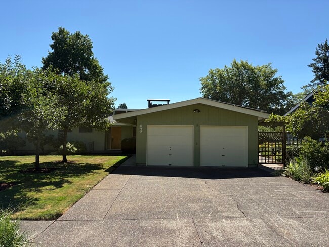 Building Photo - 545 NW Elizabeth Dr Rental
