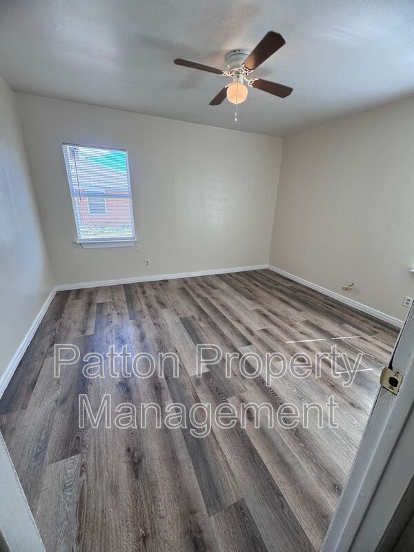 Photo - 109 S Palo Duro St