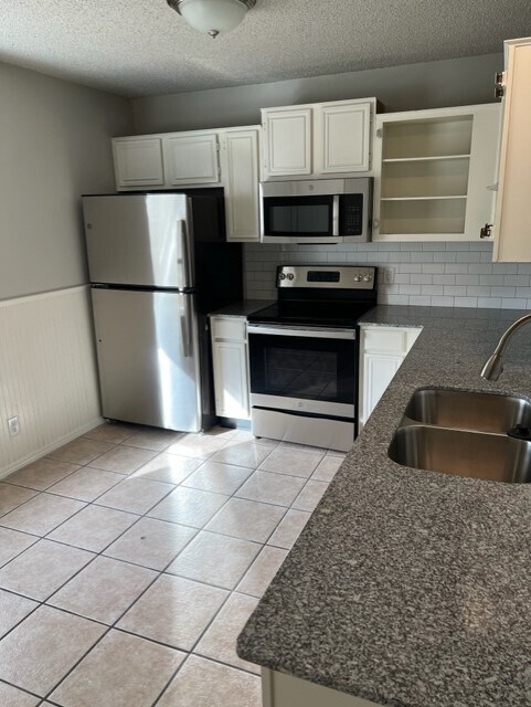 Photo - 424 SE G St Unit D