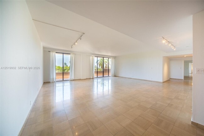 Photo - 151 Crandon Blvd Unit 425