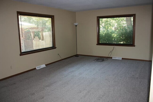 Photo - Close to west side of KSU Campus!