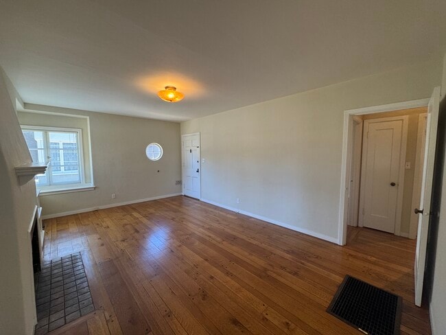 Photo - 919 Santa Clara Ave Unit #A