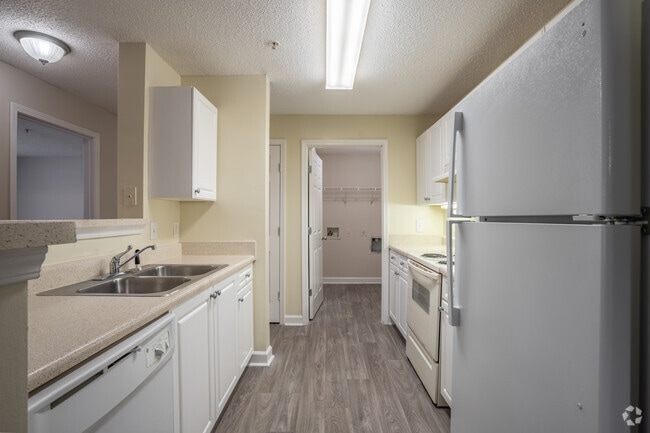 2BR, 2BA - 1,106SF - Kitchen