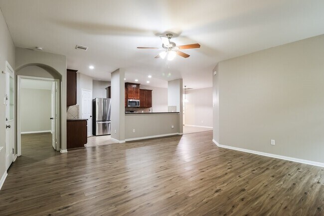 Photo - 2815 Lexington Park Dr