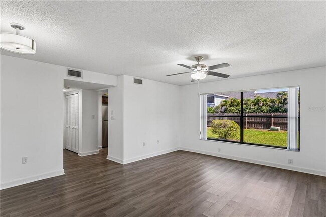 Photo - 305 Hammock Pine Blvd Unidad 305