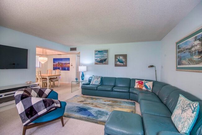 Photo - 15090 Ashland Pl Unit 147 E