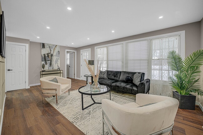 Photo - 18331 John Ave