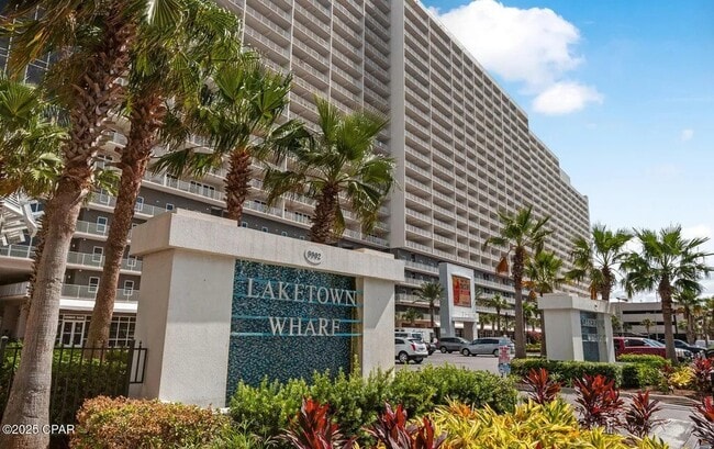 Welcome to Laketown Wharf - 9860 S Thomas Dr Unit 818