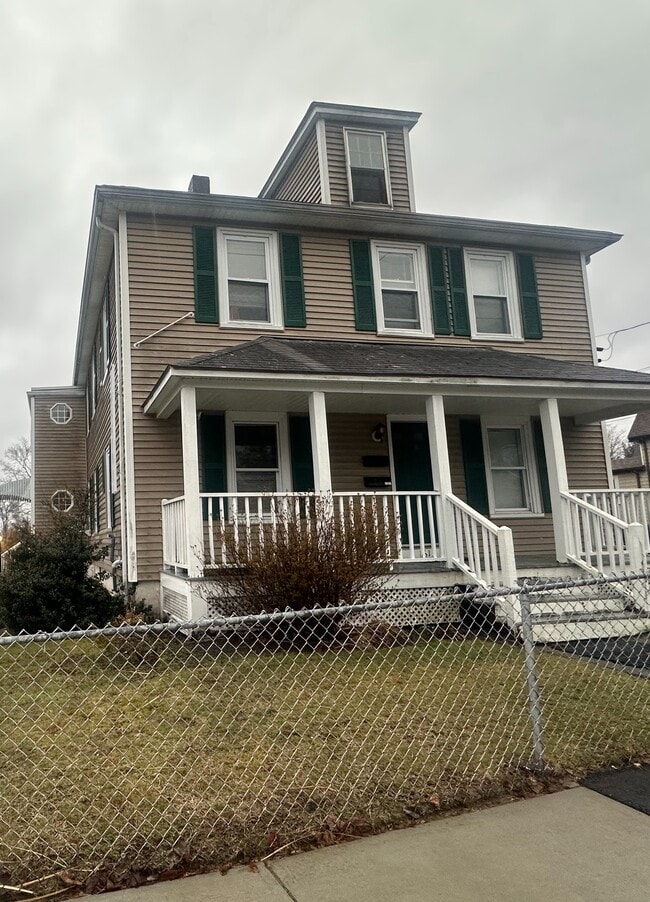 Building Photo - 161 Van Buren St Unit 1