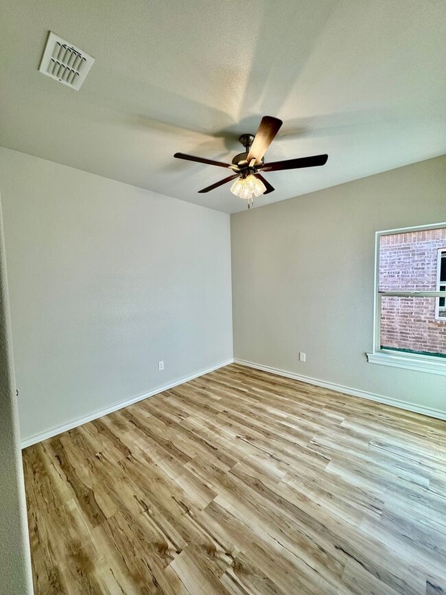 Photo - 4bed 2 bath - Frenship ISD