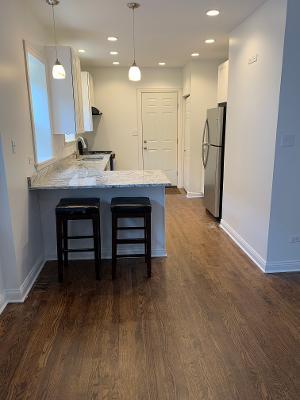 Photo - 4150 W Barry Ave Unit 1