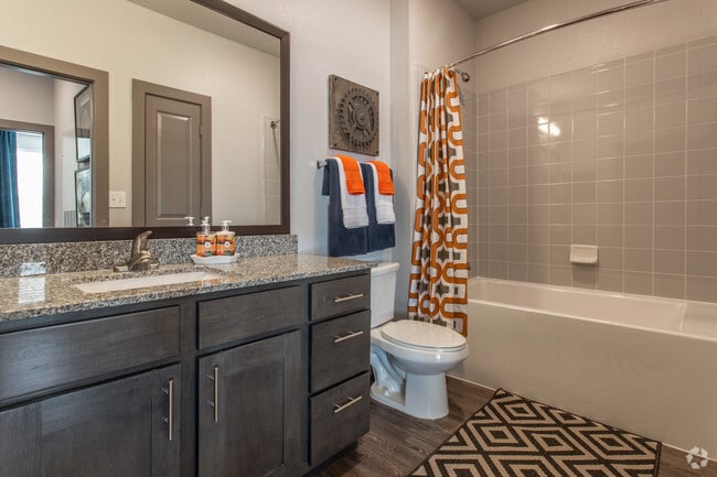 2 Br, Bathroom