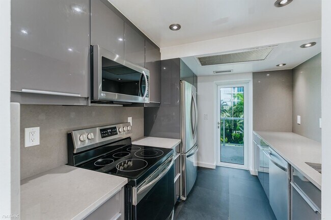 Photo - 2 br, 2 bath Condo - 2715 N Ocean Blvd Apt 4B Unit Apt 4B