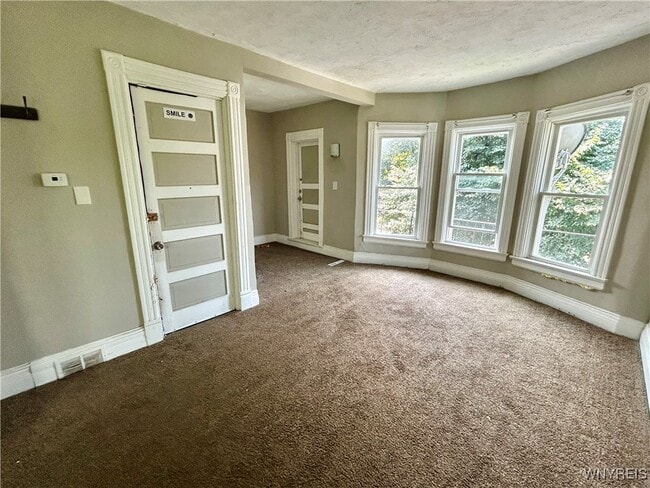 Photo - 499 West Ave