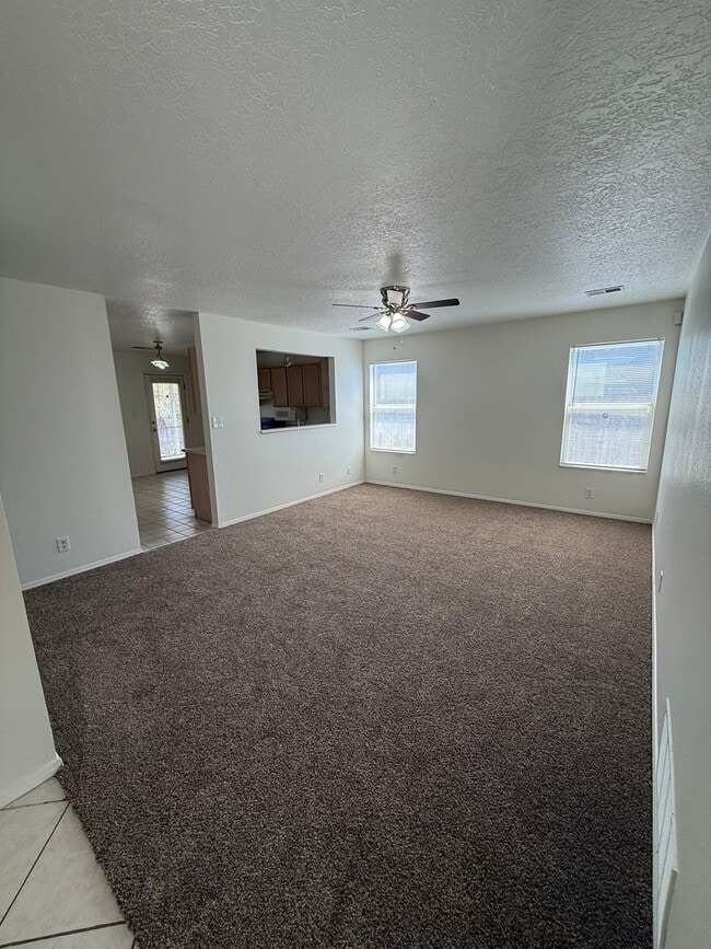 Photo - 629 Santa Fe Meadows Dr NE