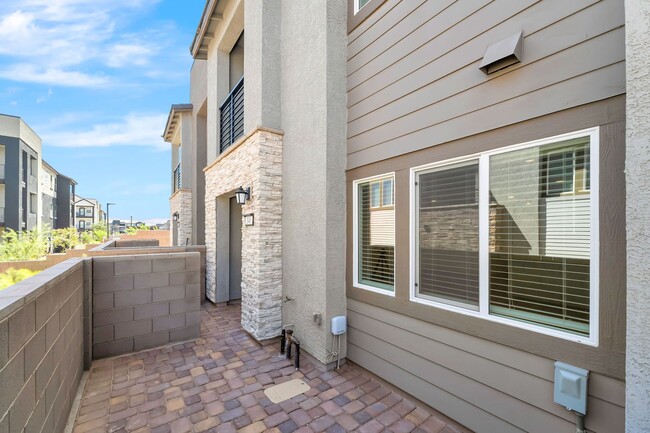 Photo - Modern Cadence Townhome with Sleek Finishes & Open-Concept Living!