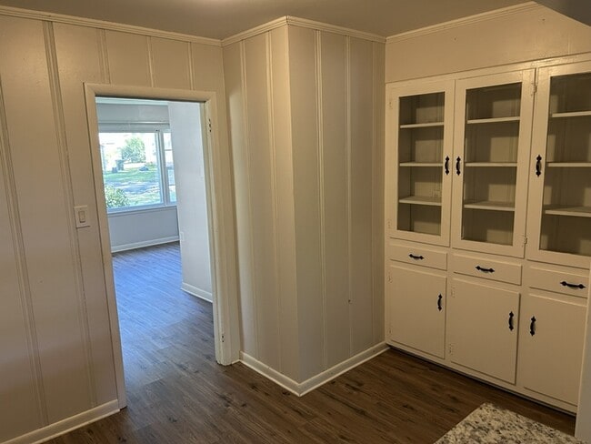 Photo - 611 9th St NW