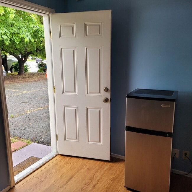 Photo - 1726 Crescent Dr