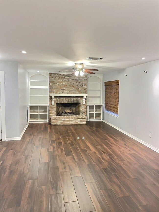 Photo - 3 BD 2 BA Home in the Bayou View School District of Gulfport includes LAWN CARE