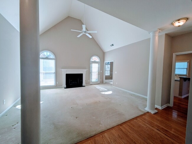 Photo - 1362 Valmont Trace NE