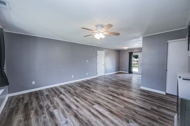 Photo - 145 Keith Dr