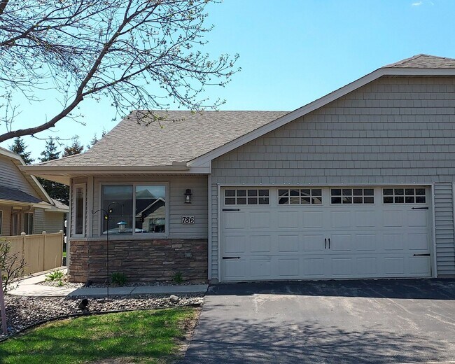 Photo - Nice 2 Bedroom 2 Bathroom Twinhome in Somerset