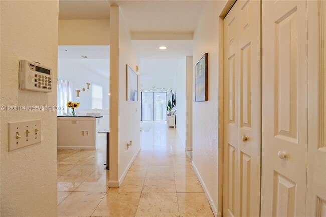 Photo - 1650 Presidential Way Unidad 210