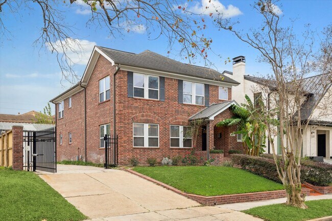 Photo - 1909 W Lamar St