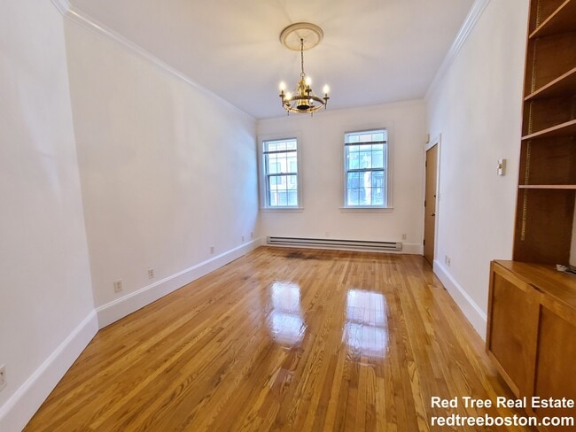 Building Photo - 88 W Cedar St Unit A