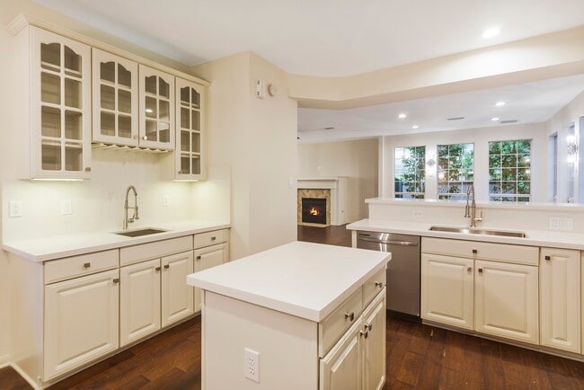 Photo - 76 S Piper Trace