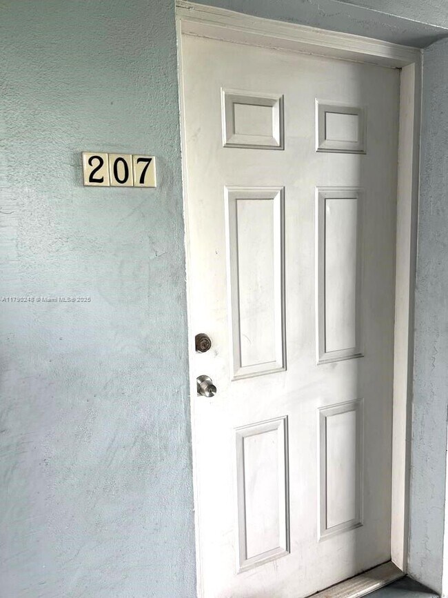 Photo - 1610 NW N River Dr Condo Unit 207