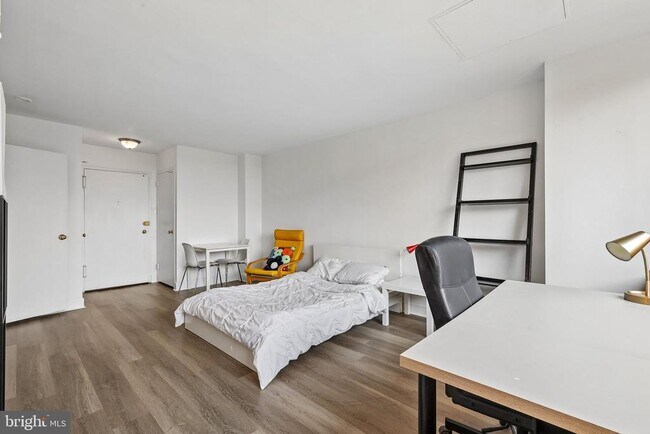 Photo - 1021 Arlington Blvd Unidad 1138