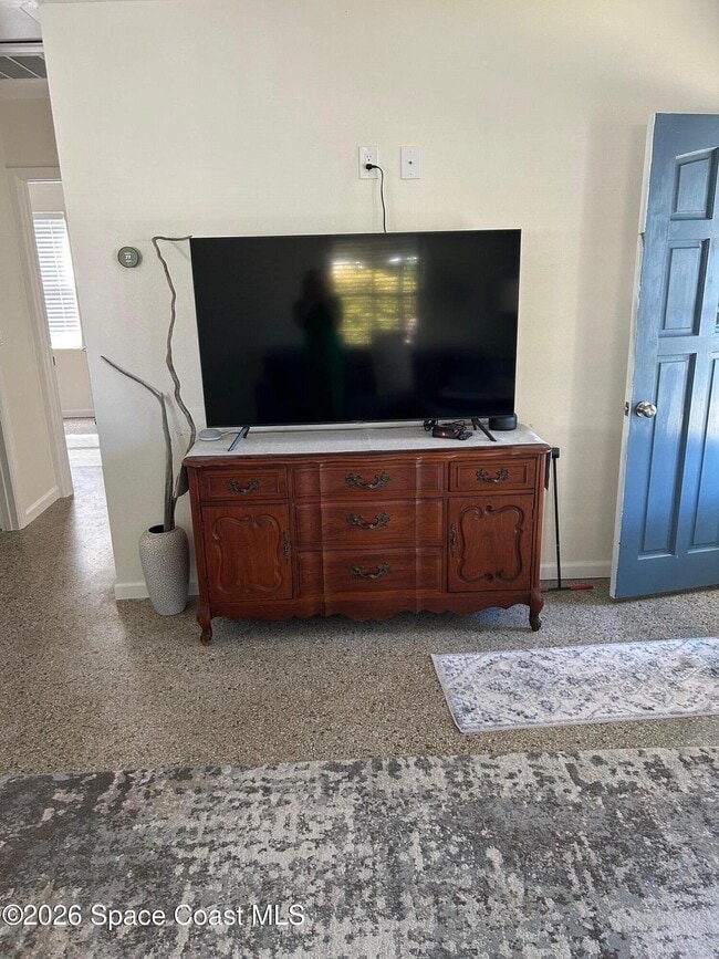 Photo - 1915 S Park Ave