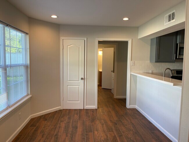 Photo - 8610 Oakridge Loop