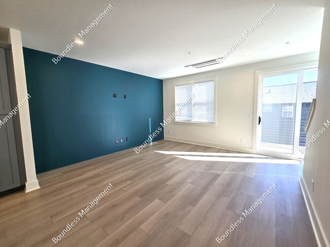 Photo - 340 Eugenia St SW