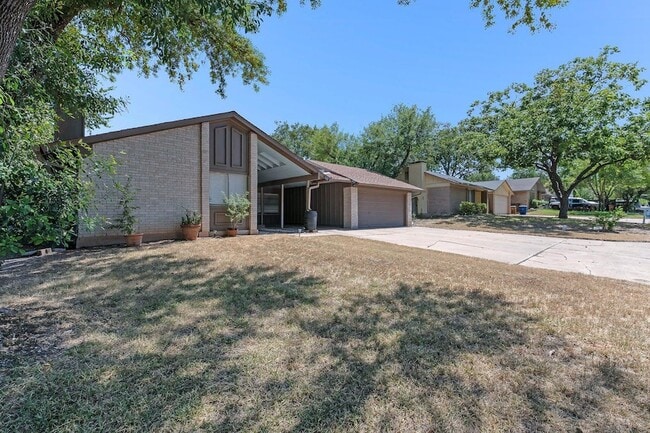 Photo - 9011 Quail Valley Dr Unit A